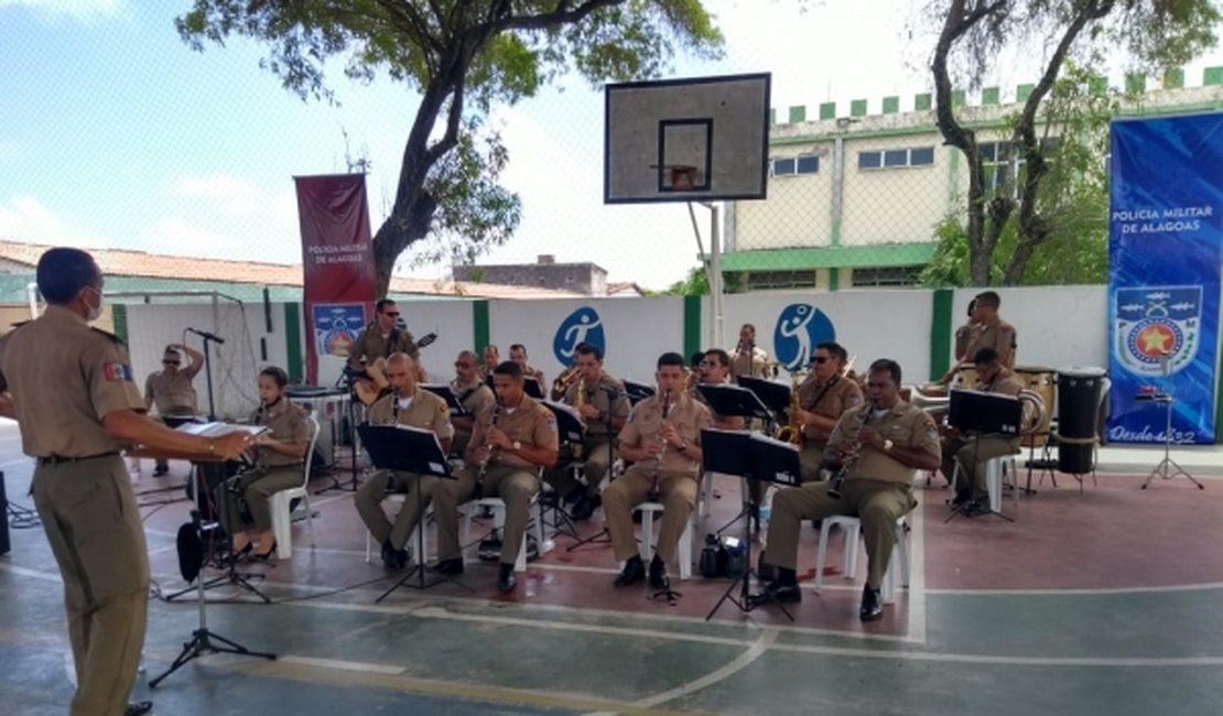 Programa Vem Ver a Banda Tocar retoma atividades e realiza apresentação musical no CPM