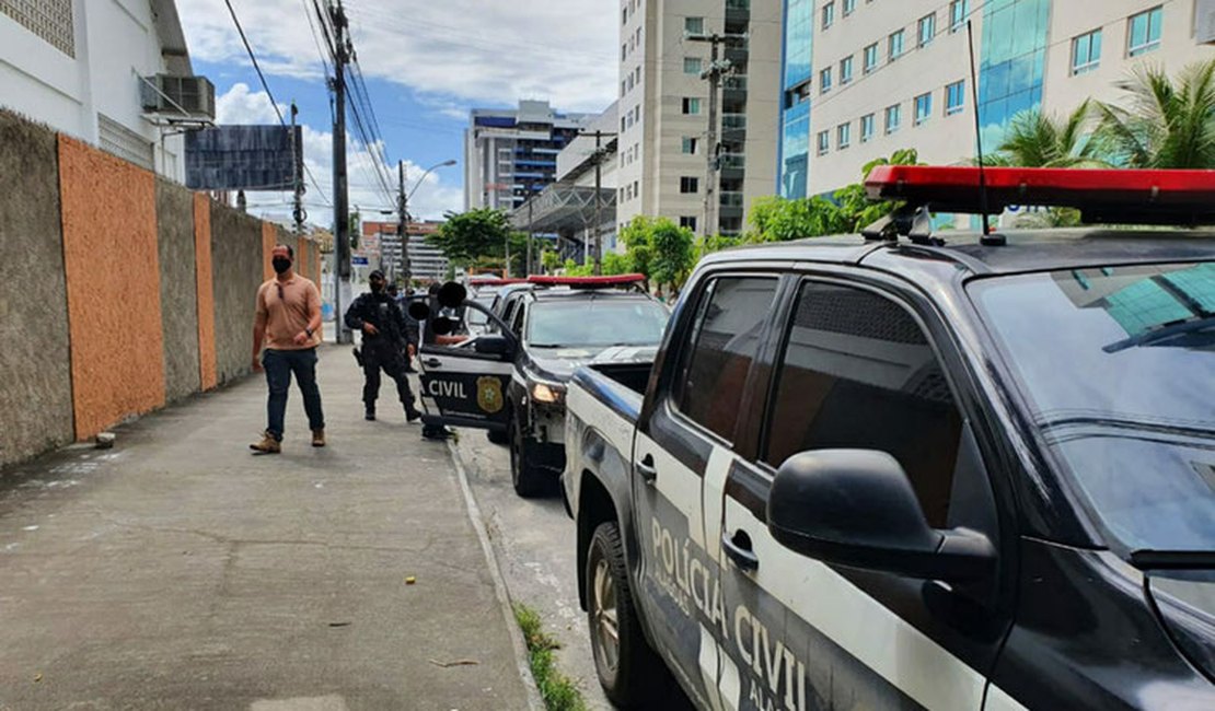 DEIC prende cinco suspeitos de aplicar golpes contra idosos em Alagoas
