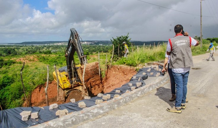 Reconstruir Penedo inicia recuperação de trecho da Rodovia Mário Freire Leahy