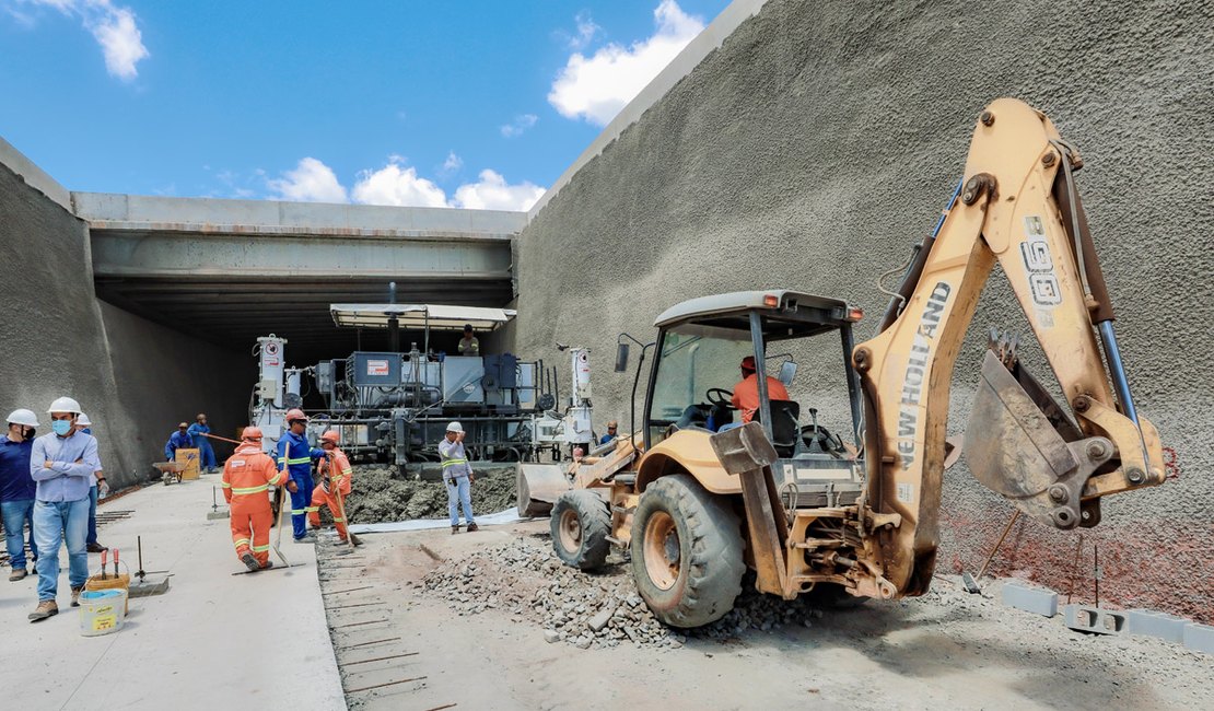 Tráfego de veículos no Viaduto da PRF, em Maceió, será liberado até o Natal