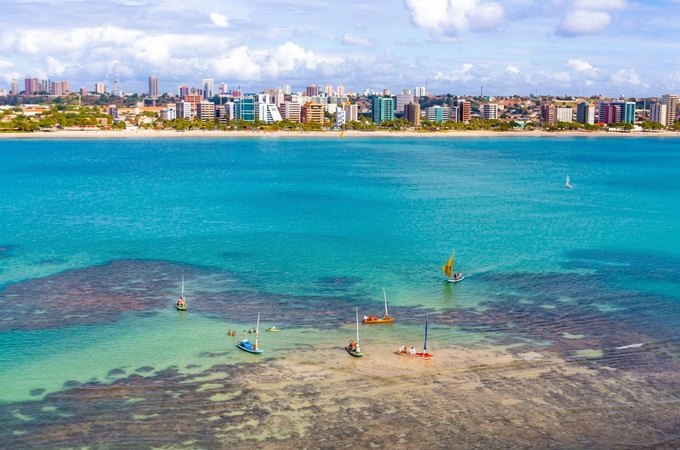 Jangadeiro suspeito de importunação sexual em Maceió é intimado pela Polícia Civil