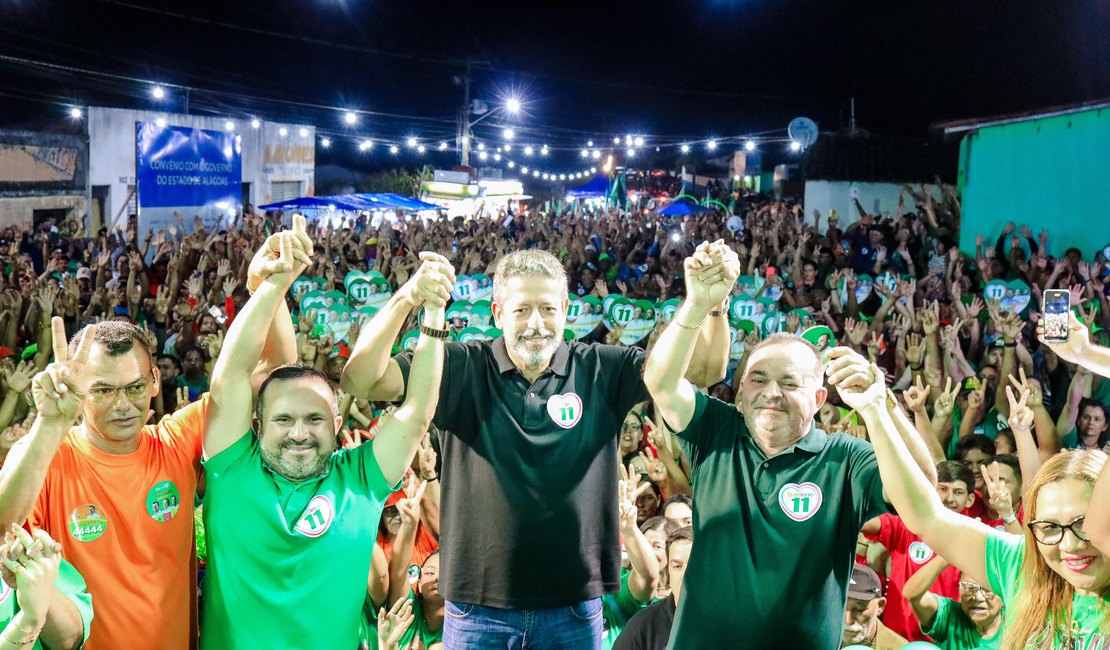 Ao lado do deputado federal Arthur Lira, Bastinho realiza o maior comício da história de Taquarana