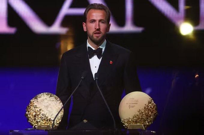 Harry Kane é eleito o melhor jogador do mundo