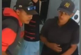VÍDEO: Câmera registra ação de assaltantes em loja de celulares no Sertão de Alagoas