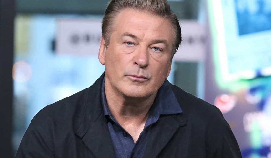 Alec Baldwin diz que 'faria qualquer coisa para desfazer o que aconteceu'