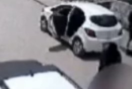 Câmera flagra momento em que falsos policiais matam homem em Arapiraca