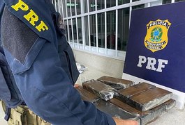 Fuzil e 15kg de maconha que seriam entregues em Arapiraca são apreendidos em ônibus na Bahia