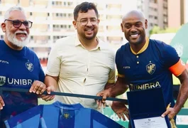 O adeus do Artilheiro do Amor: Vágner Love marca em despedida do futebol