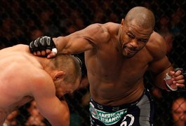 Rashad Evans vence Dan Henderson no UFC 161