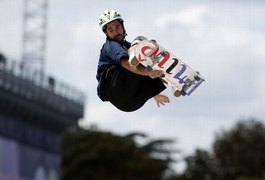 Sob olhares de Rayssa Leal, trio de brasileiros se classifica para a final do skate park nas Olimpíadas