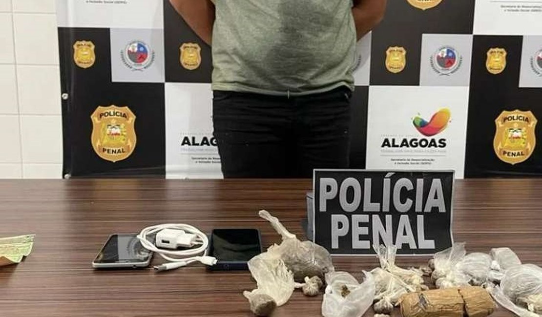 Funcionário de obra do presídio é preso com drogas que seriam entregues a detentos