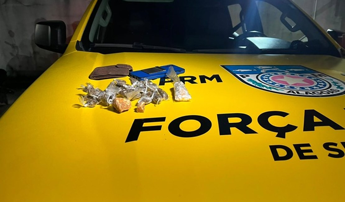 Policiais do 8° BPM prendem dois homens no Conjunto Jarbas Oiticica, em Rio Largo