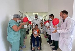 Após 7 meses, bebê diagnosticada com síndrome rara recebe alta do Hospital da Criança de Alagoas