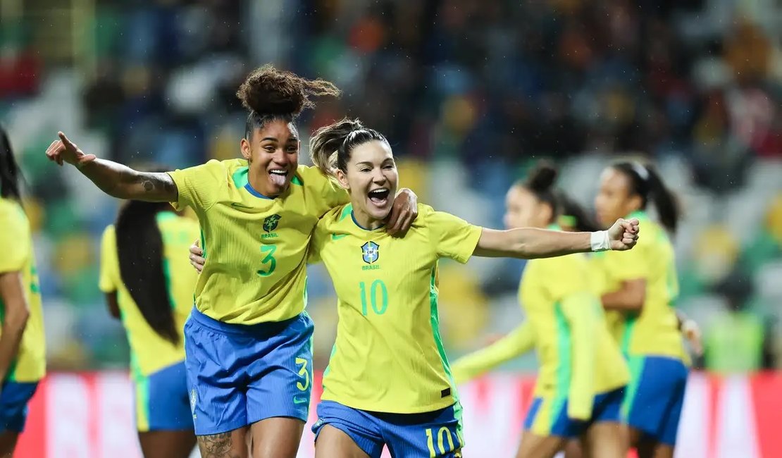 Seleção feminina fecha 2025 com goleada de 5 a 0 sobre Portugal