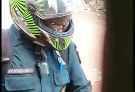 Vídeo: Capitão da PM é flagrado comprando droga