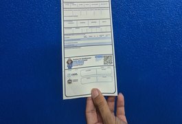 Casal passa a emitir conta de água em novo formato