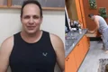 VÍDEO: Ex-Polegar é eliminado de reality show da Record por pegar faca após briga