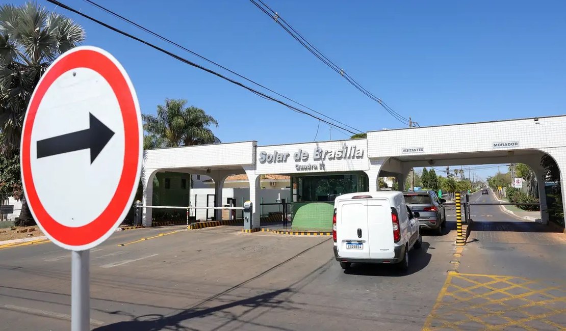 Moraes proíbe drones perto da casa onde Bolsonaro cumpre prisão