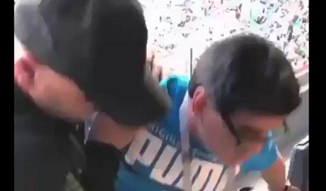 VÍDEO: Argentina X Nigéria: Maradona passa mal e deixa jogo carregado