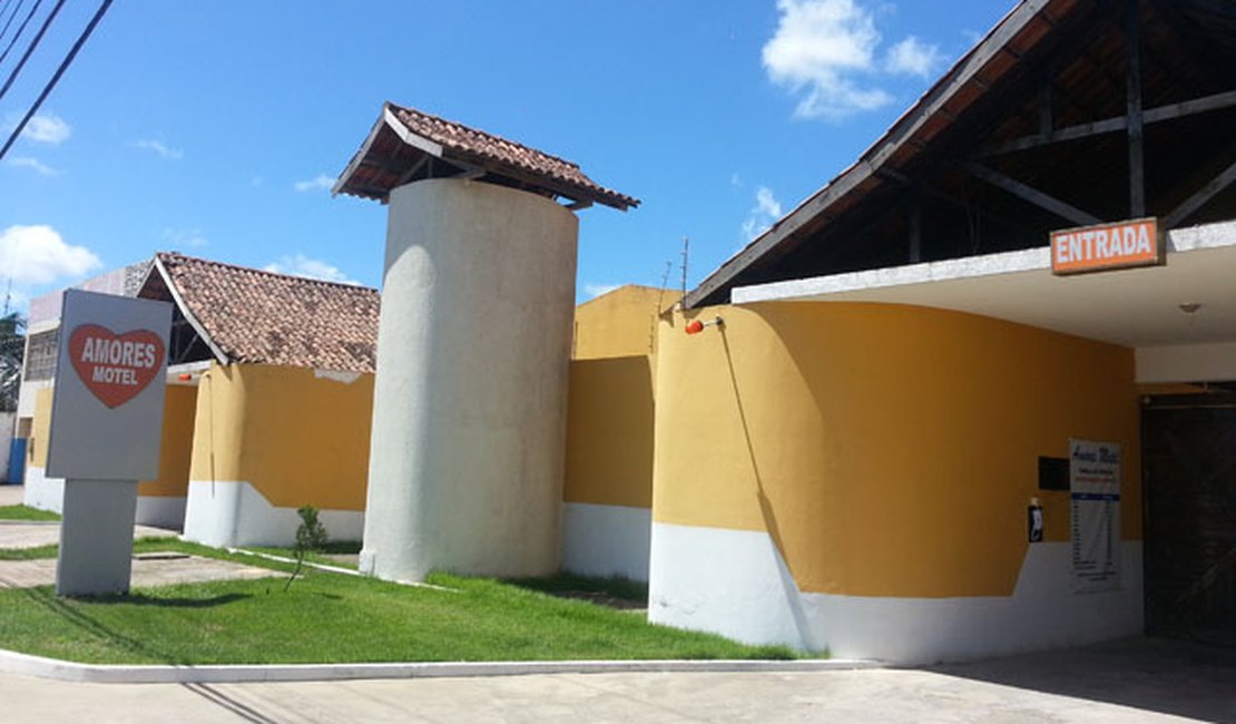 MP e Procon pedem interdição de motel que recusou entrada de casal gay