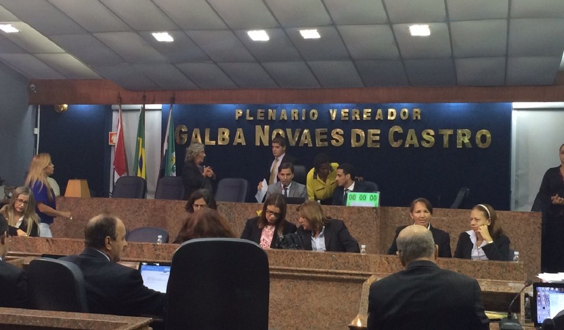 Agentes federais repudiam aprovação de aumentos para deputados e vereadores em AL