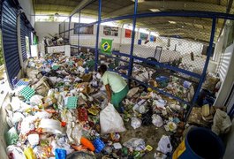 Cidades alagoanas devem adotar ações de assistência a catadores de recicláveis