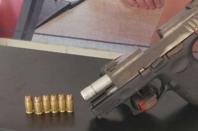 Polícia Militar prende homem armado após denúncias no Clima Bom, em Maceió