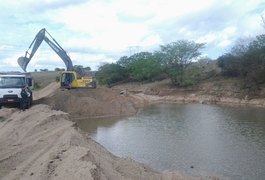 Fiscais do IMA interditam extrações ilegais de areia em Craíbas