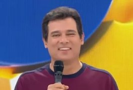 Internado para tratar câncer, Celso Portiolli anuncia que não estará no Teleton