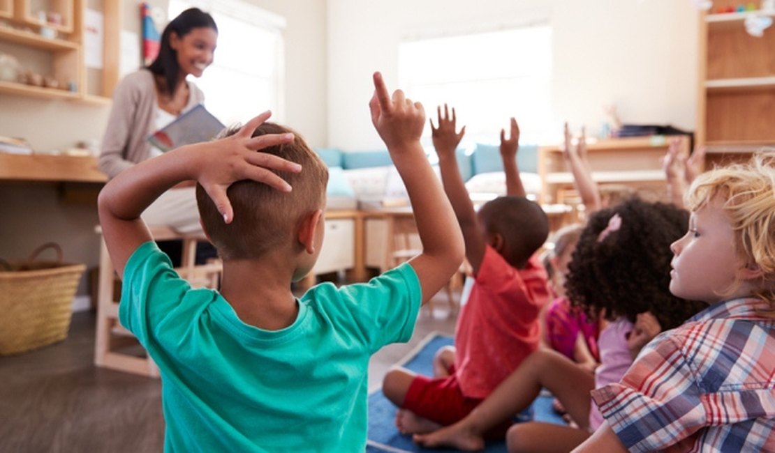 Conferir métodos de ensino ajudam pais a decidir a melhor escola para o seu filho