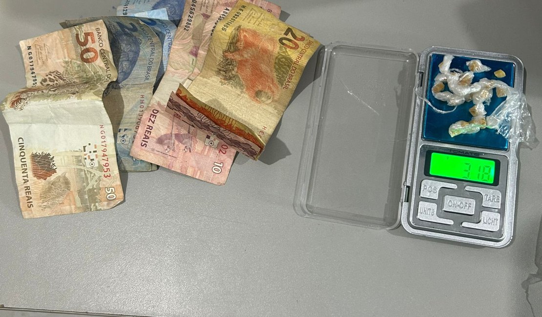 Homem de 20 anos é preso por tráfico de drogas no Centro de Arapiraca