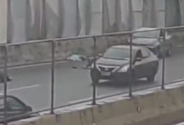 Passageira em carro de app morre após ser baleada na cabeça durante tiroteio na Linha Amarela