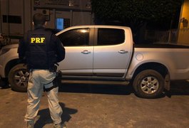 PRF recupera dois carros clonados em Alagoas