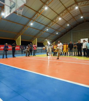 VÍDEO. Prefeito Luciano entrega ginásio poliesportivo e anuncia mais obras no Manoel Teles