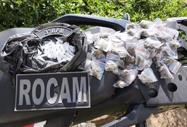 ROCAM prende suspeito por tráfico de drogas após tentativa de fuga no Conjunto Frei Damião, em Arapiraca