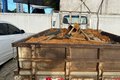 13° Batalhão da PM prende homens por descarte irregular em terreno no Barro Duro, em Maceió