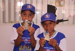 Dupla mirim garante medalha de 1º lugar na Maratoninha da Caixa