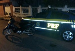 Polícia Rodoviária Federal recupera motocicleta furtada, em São Luiz do Quitunde