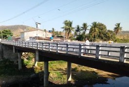 Mãe e filha embriagadas tentam pular da ponte sobre o Rio Paraíba, na cidade de Paulo Jacinto