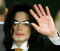Site afirma que Michael Jackson possuía material pornográfico infantil em rancho