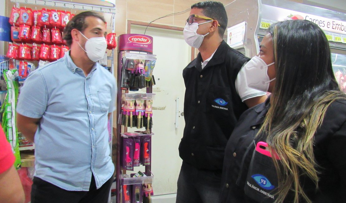Vigilância Sanitária de Penedo fiscaliza o cumprimento de medidas contra Covid-19
