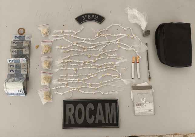 Polícia Militar apreende arma de fogo, drogas e materiais ilícitos em ações no interior