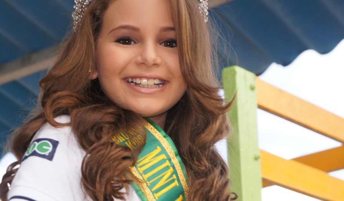 Candidata alagoana é escolhida Mini Miss Brasil 2014