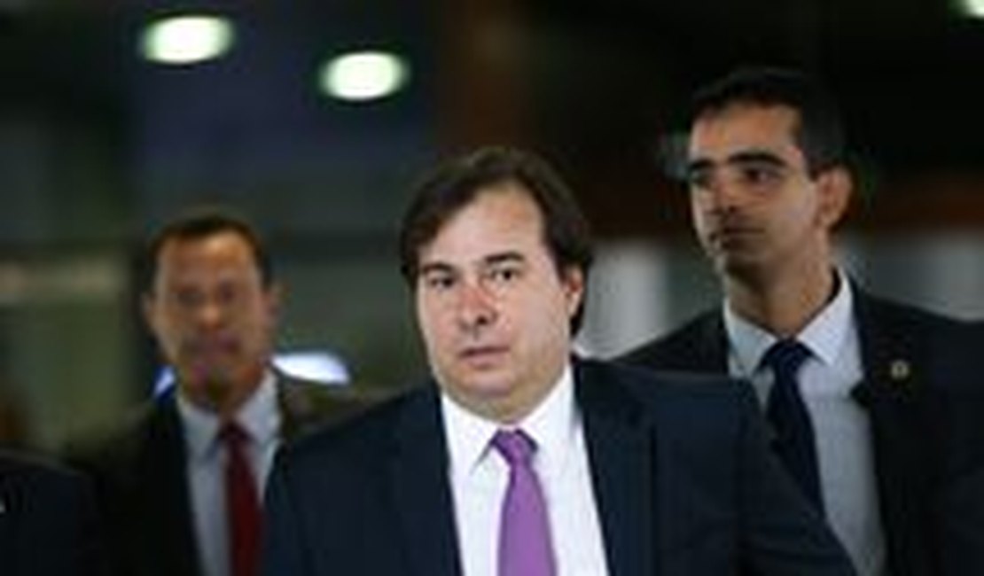 Comissões das reformas da Previdência e trabalhista serão criadas hoje, diz Maia