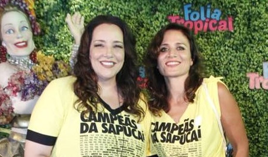 Namorada de Ana Carolina, cantora aparece de topless em foto