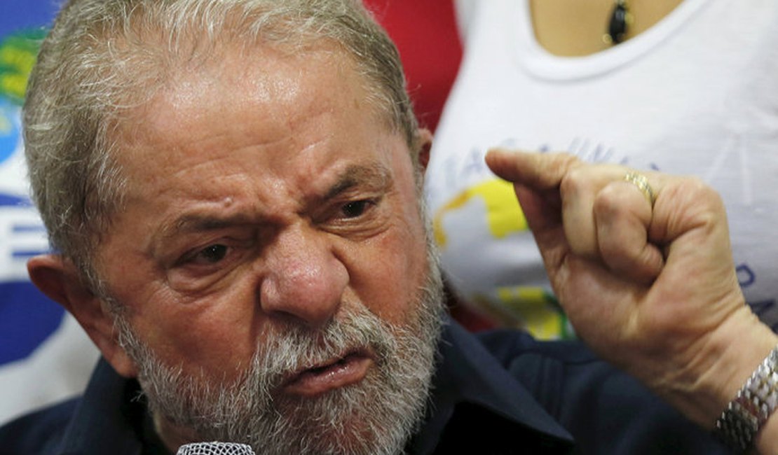 Para Lula, 'jogo não acaba' com possível afastamento de Dilma