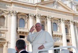 No Domingo de Páscoa, Papa Francisco pede que fieis sejam mensageiros da vida em tempos de morte