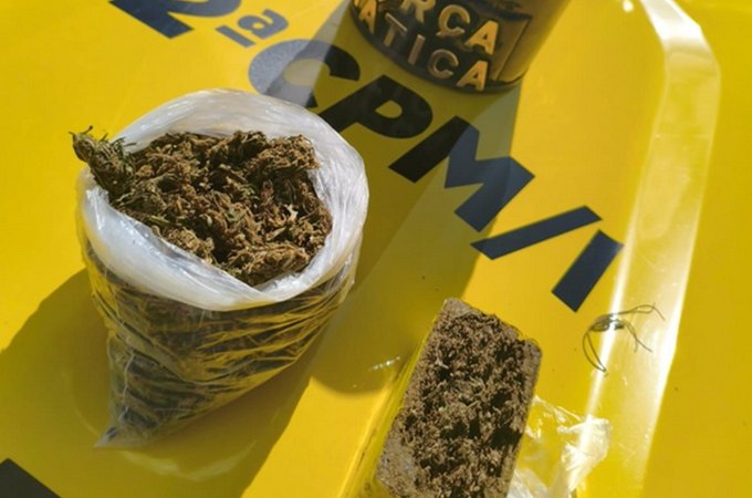 Mulher é presa com 1 kg de maconha em Paripueira durante ação da Força Tática da 2ª Companhia