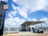 Mulher é presa pela Polícia Penal após furtar celular e ser flagrada com drogas, no presídio de Maceió