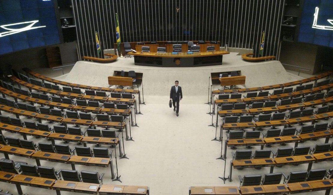 JHC é o único Deputado Federal  a comparecer na Câmara nesta Sexta-feira pós feriado